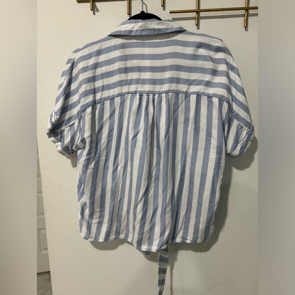 Nordstrom beachlunchlounge collection, size medium , button down striped shirt - Picture 2 of 4
